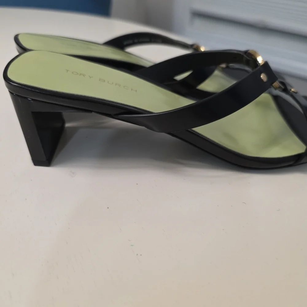 Tory Burch Ring Heel Sandal Leather Block Heel Black Mint Size 5.5